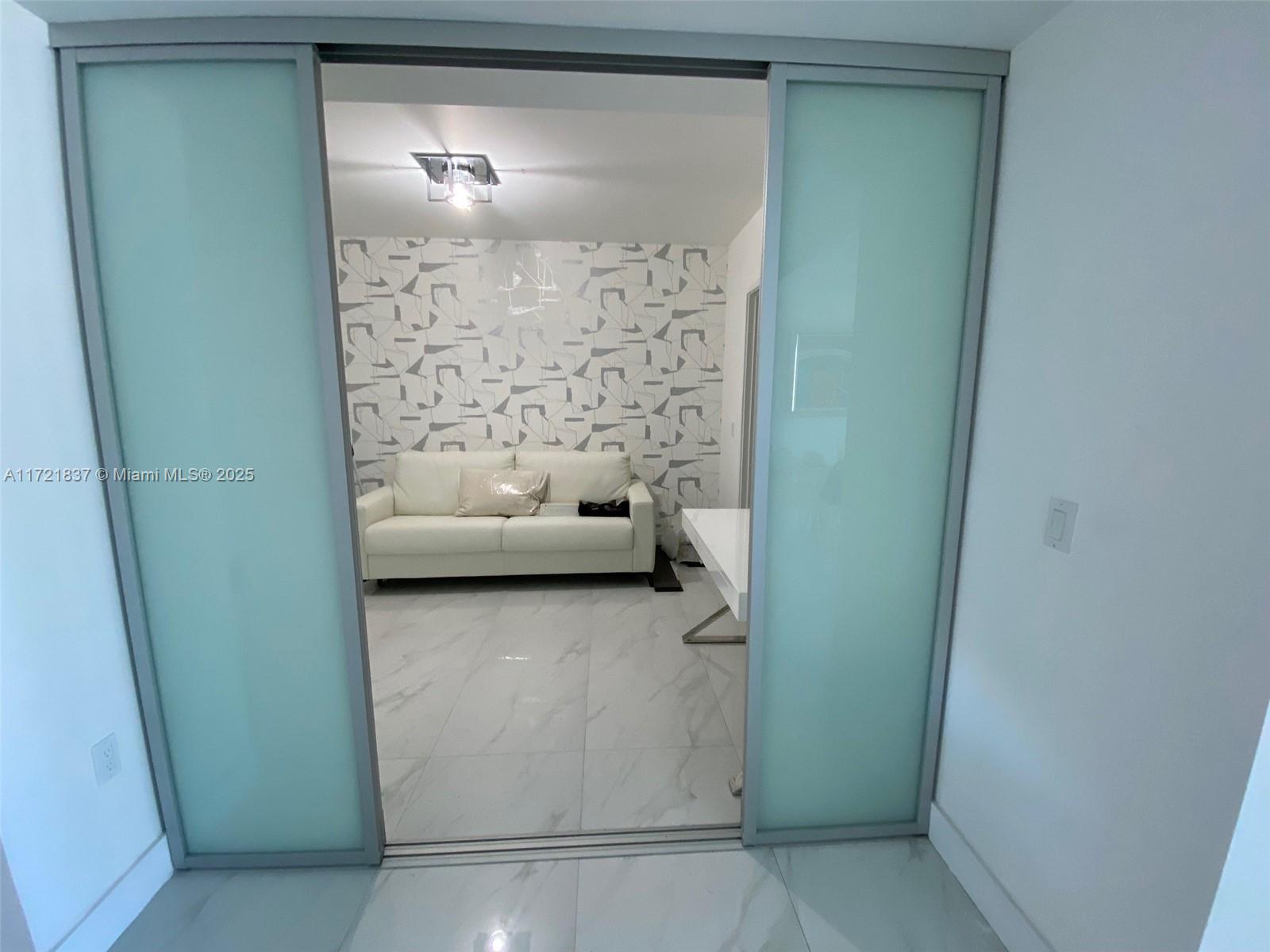 PARQUE TOWERS CONDO - Residential Lease