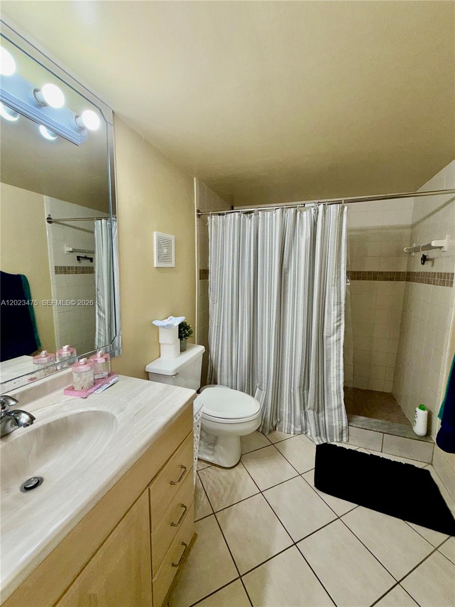 JASMINE LAKES I CONDO - Residential