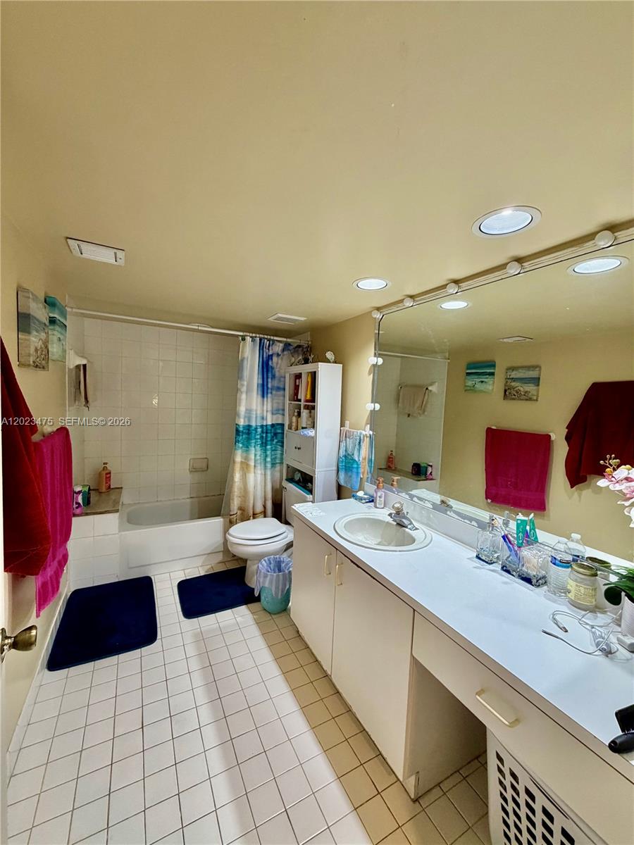 JASMINE LAKES I CONDO - Residential