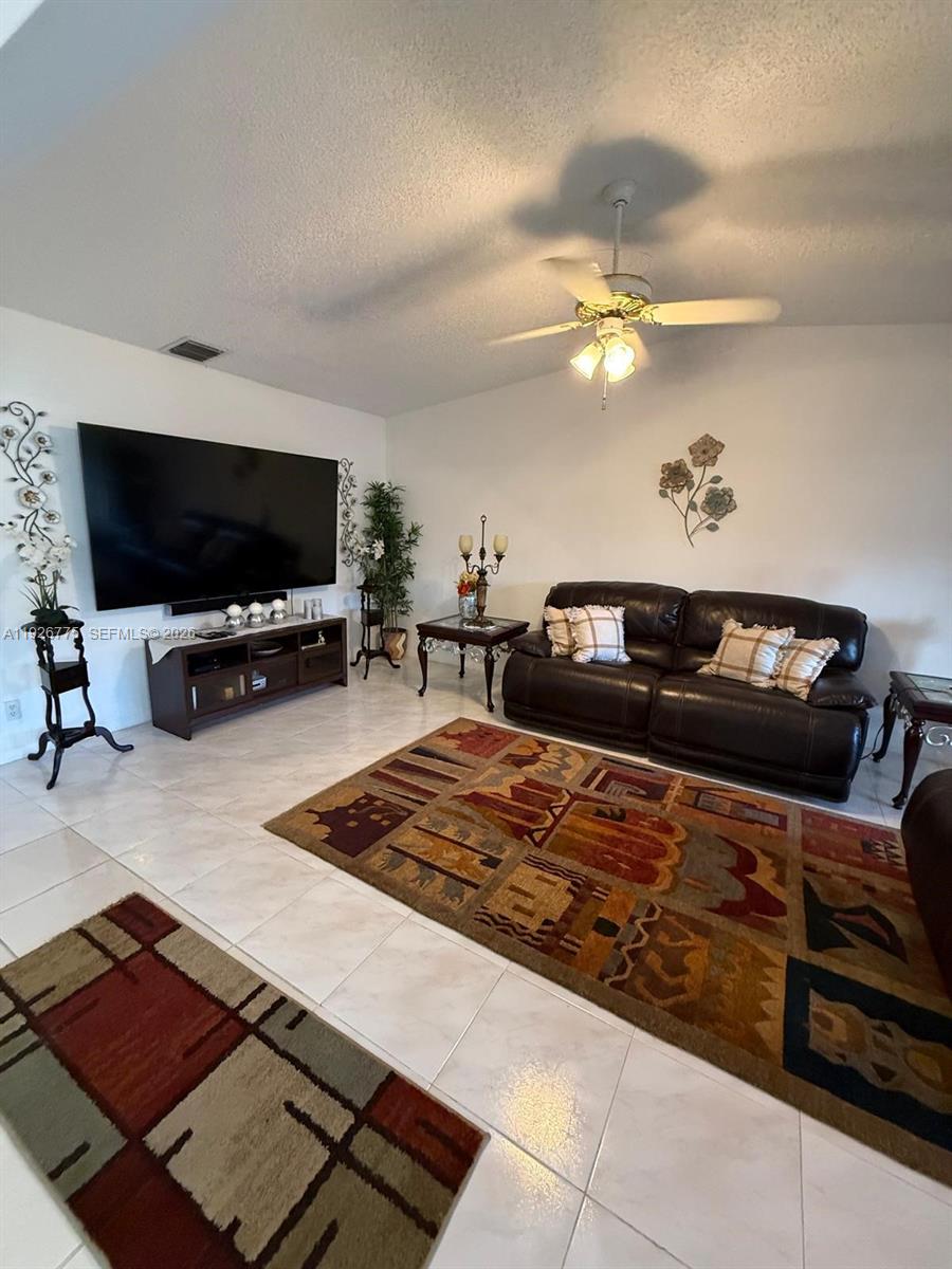KINGS POINT 2 - Residential