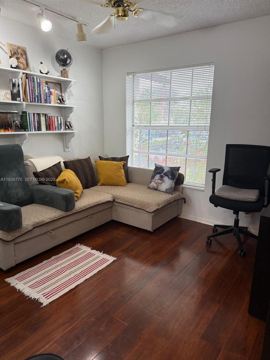 KINGS POINT 2 - Residential