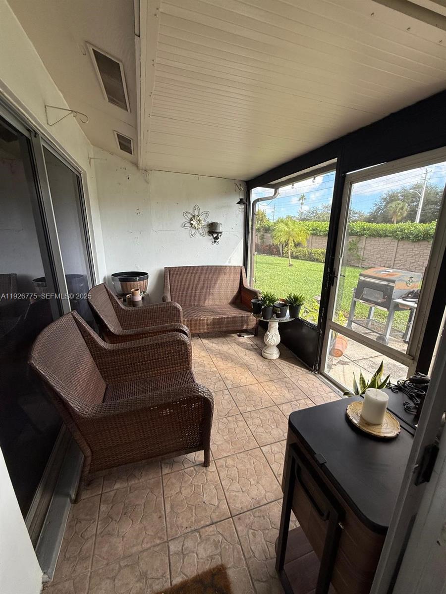 KINGS POINT 2 - Residential