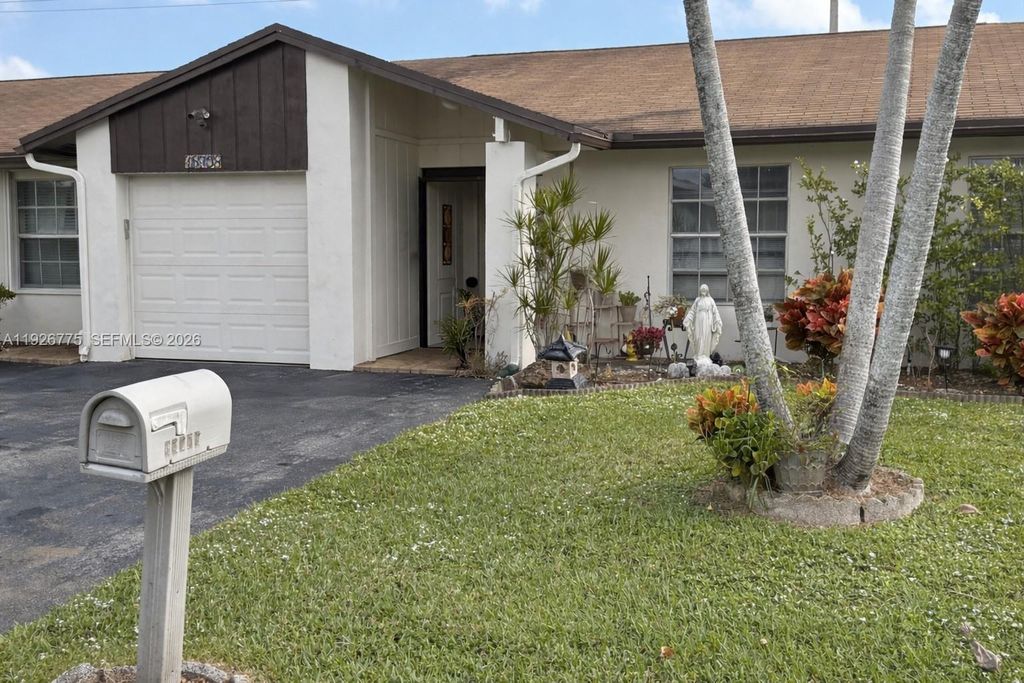 Photo of 15708 Bottlebrush Cir, Delray Beach, FL 33484 (MLS # A11926775)
