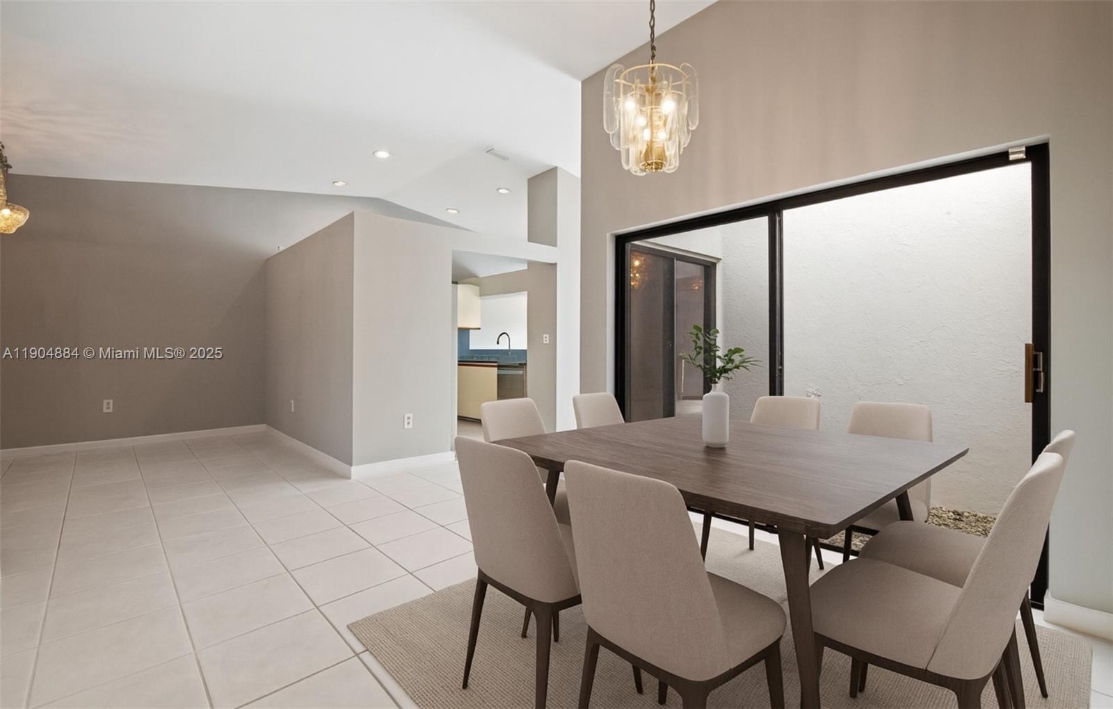 THE MOORS TOWNHOUSES - Residential Lease