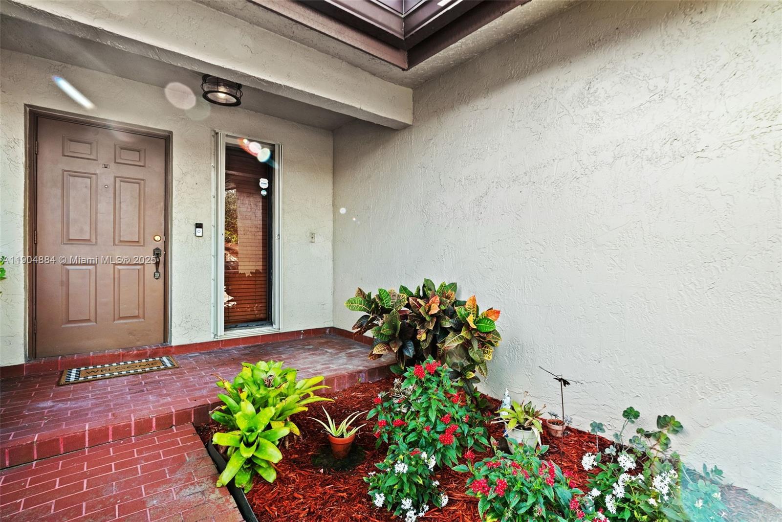 THE MOORS TOWNHOUSES - Residential Lease