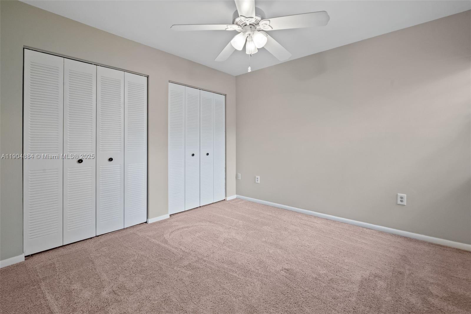 THE MOORS TOWNHOUSES - Residential Lease