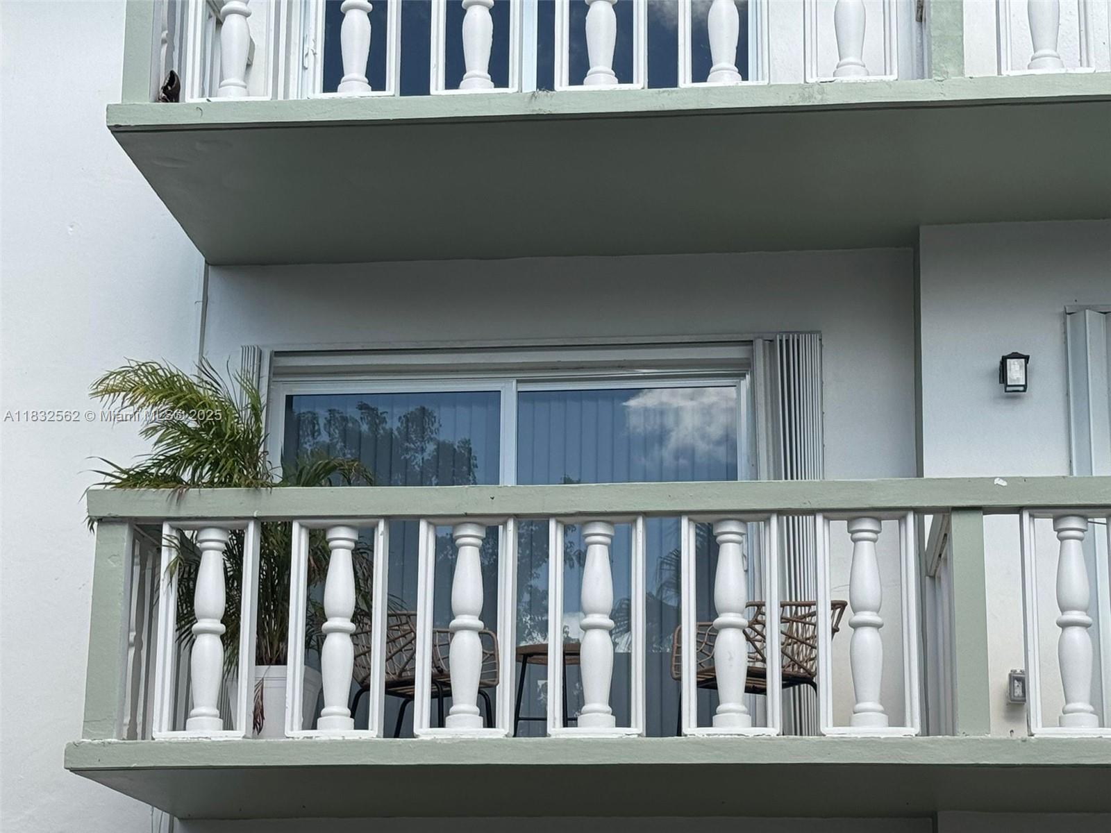 OLA CONDO - Residential