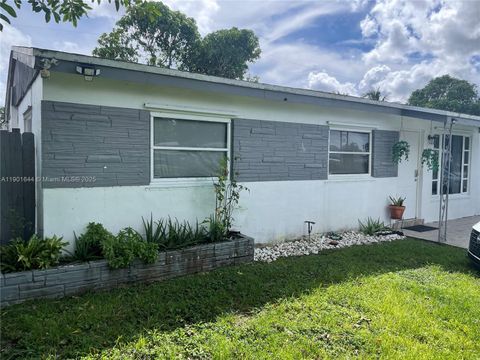 Photo of 6910 SW 24th Ct, Miramar, FL 33023 (MLS # A11901644) Photo of 6910 SW 24th Ct, Miramar, FL 33023 (MLS # A11901644)