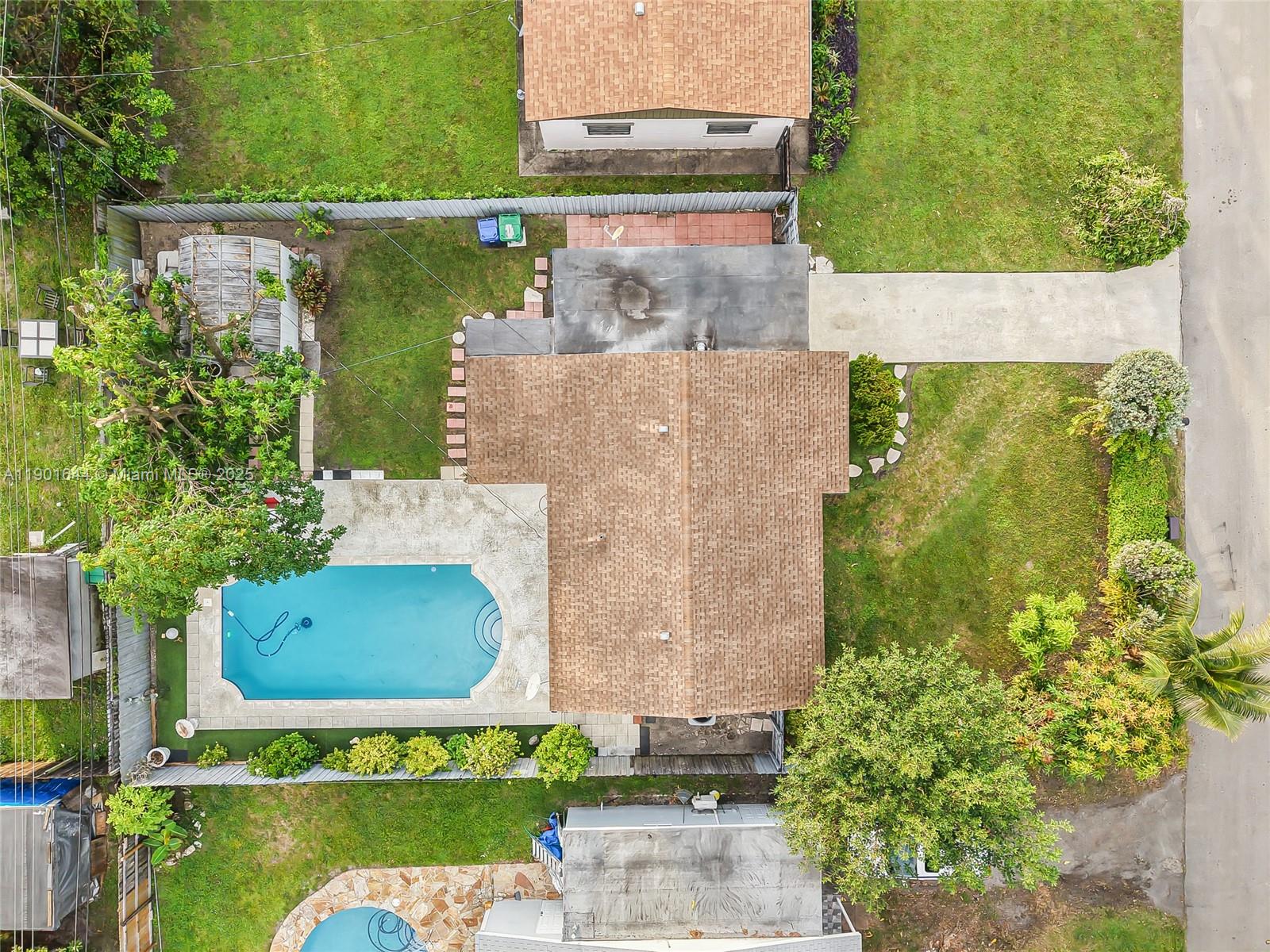 PALM LANE HOMES IN MIRAMA - Residential