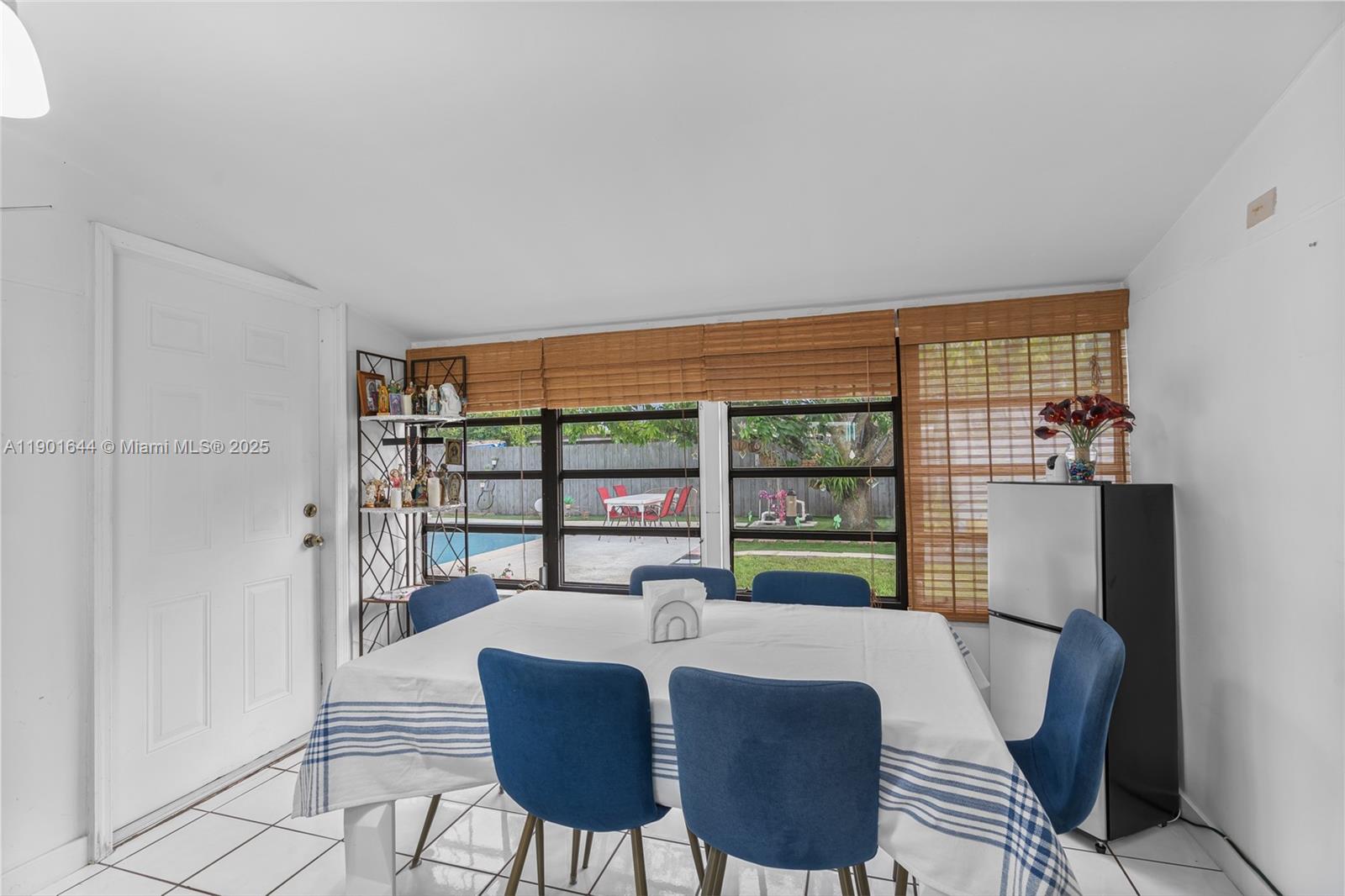 PALM LANE HOMES IN MIRAMA - Residential