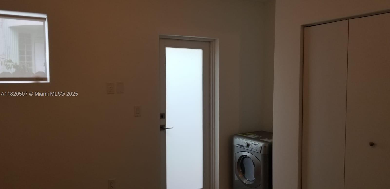 1035 EUCLID CONDO - Residential Lease