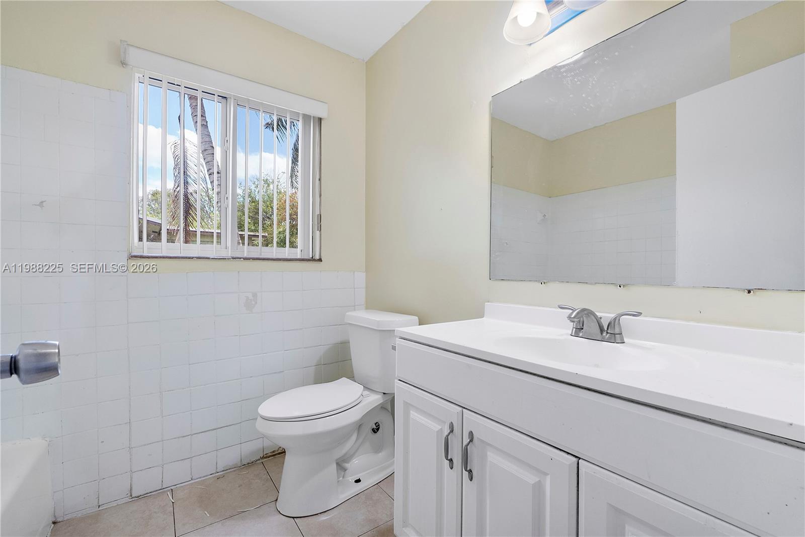 SUNSHINE VILLAS - Residential Lease