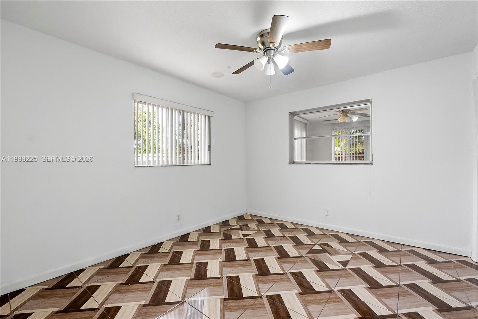 SUNSHINE VILLAS - Residential Lease