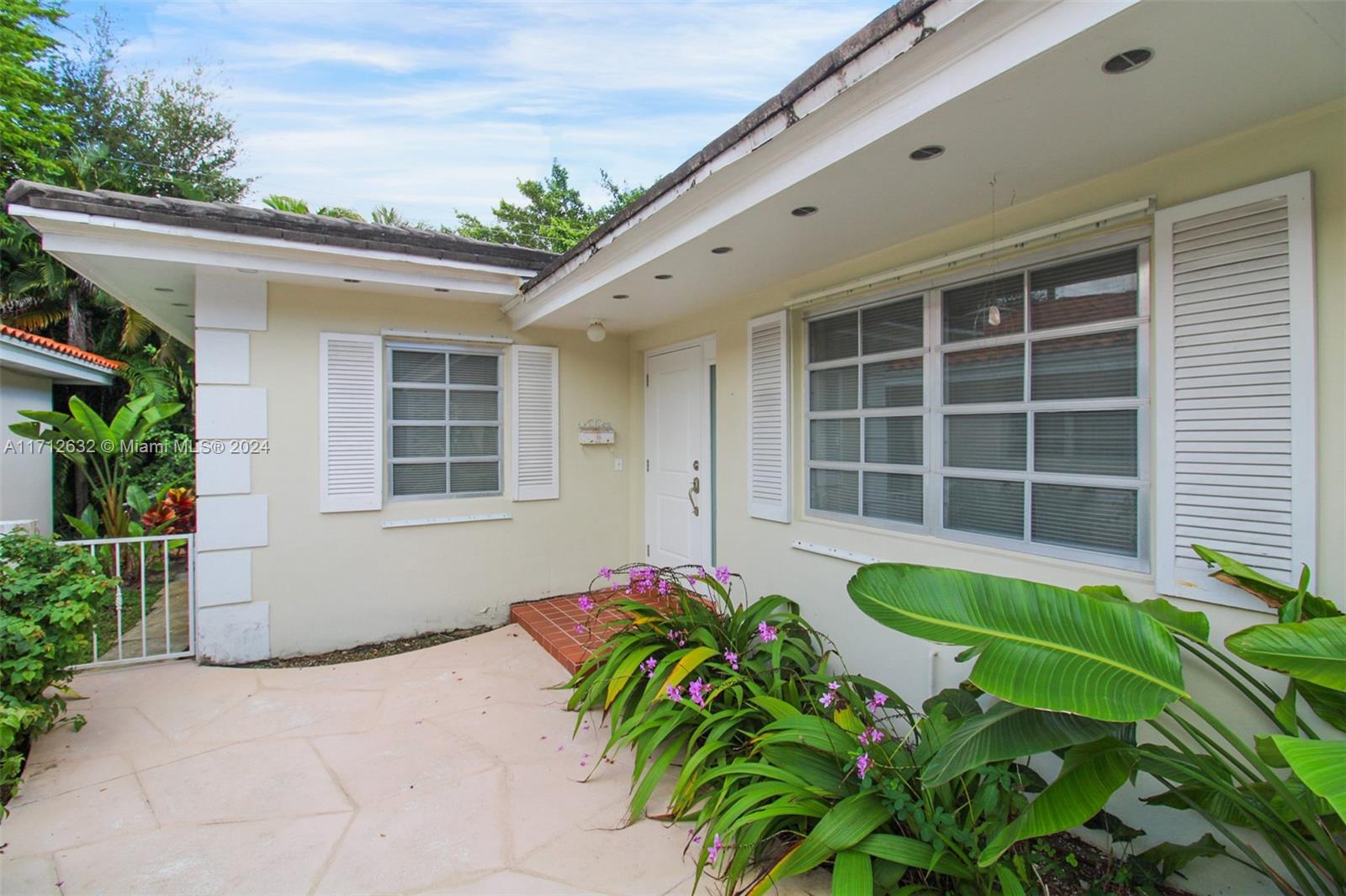 Property for Sale at 4241 Red Rd, Coral Gables, Broward County, Florida - Bedrooms: 3 
Bathrooms: 2  - $995,000