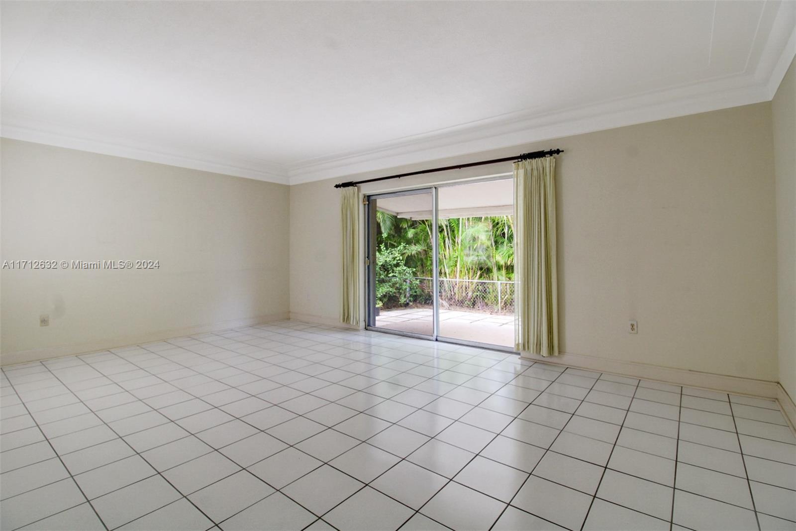 CORAL GABLES COUNTRY CLUB - Residential