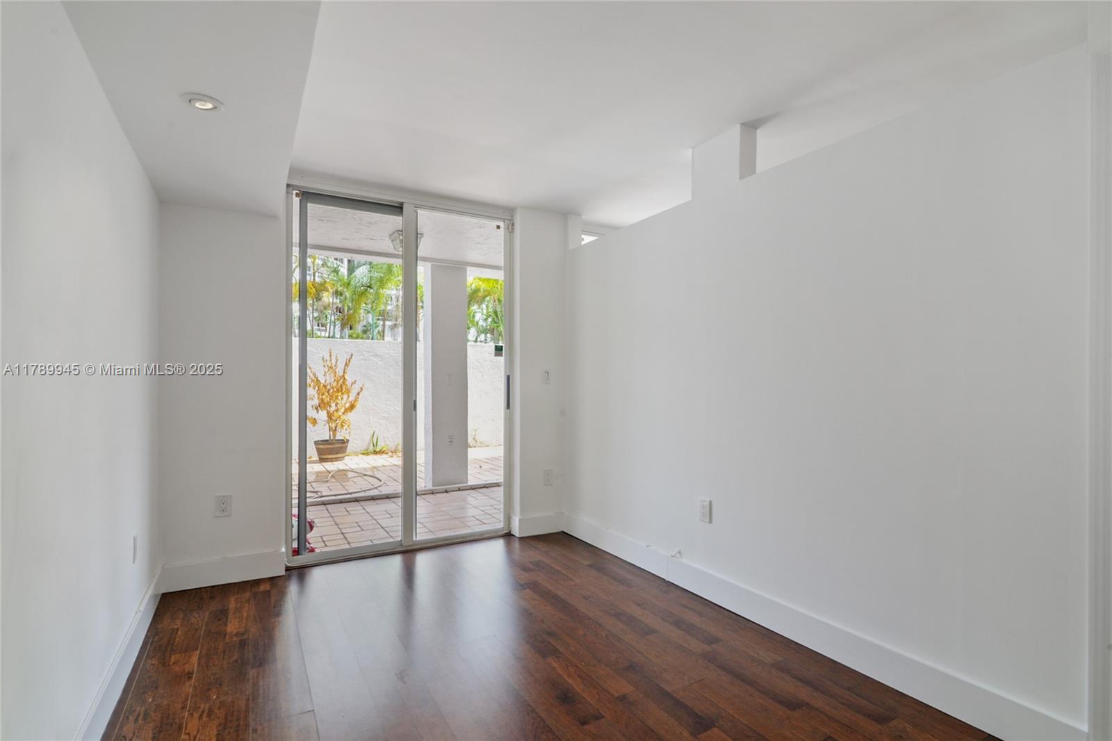 3769 NE 209th Ter