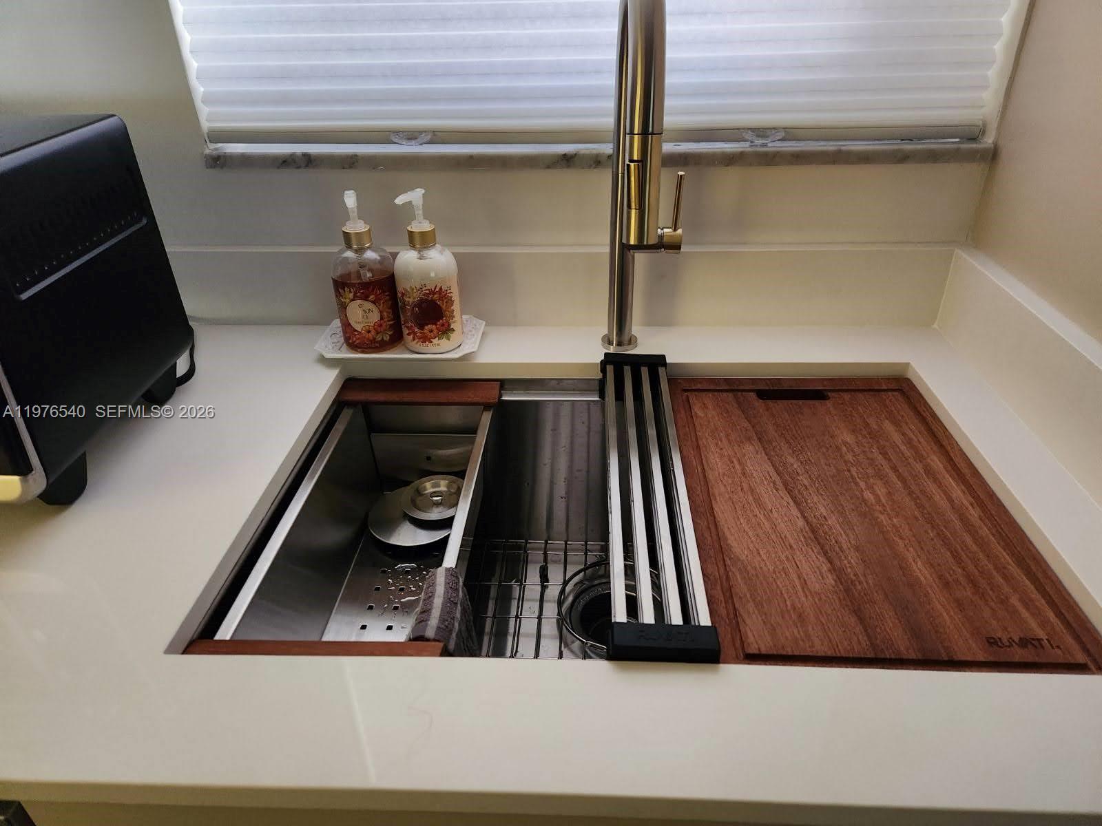 ARROWHEAD CONDO NO I - Residential