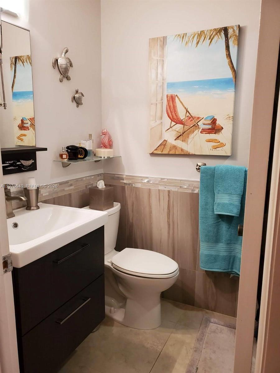 ARROWHEAD CONDO NO I - Residential