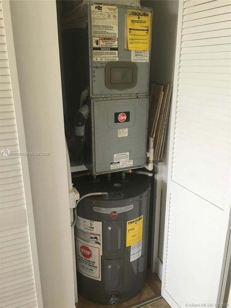 DADELAND PLACE CONDO - Residential