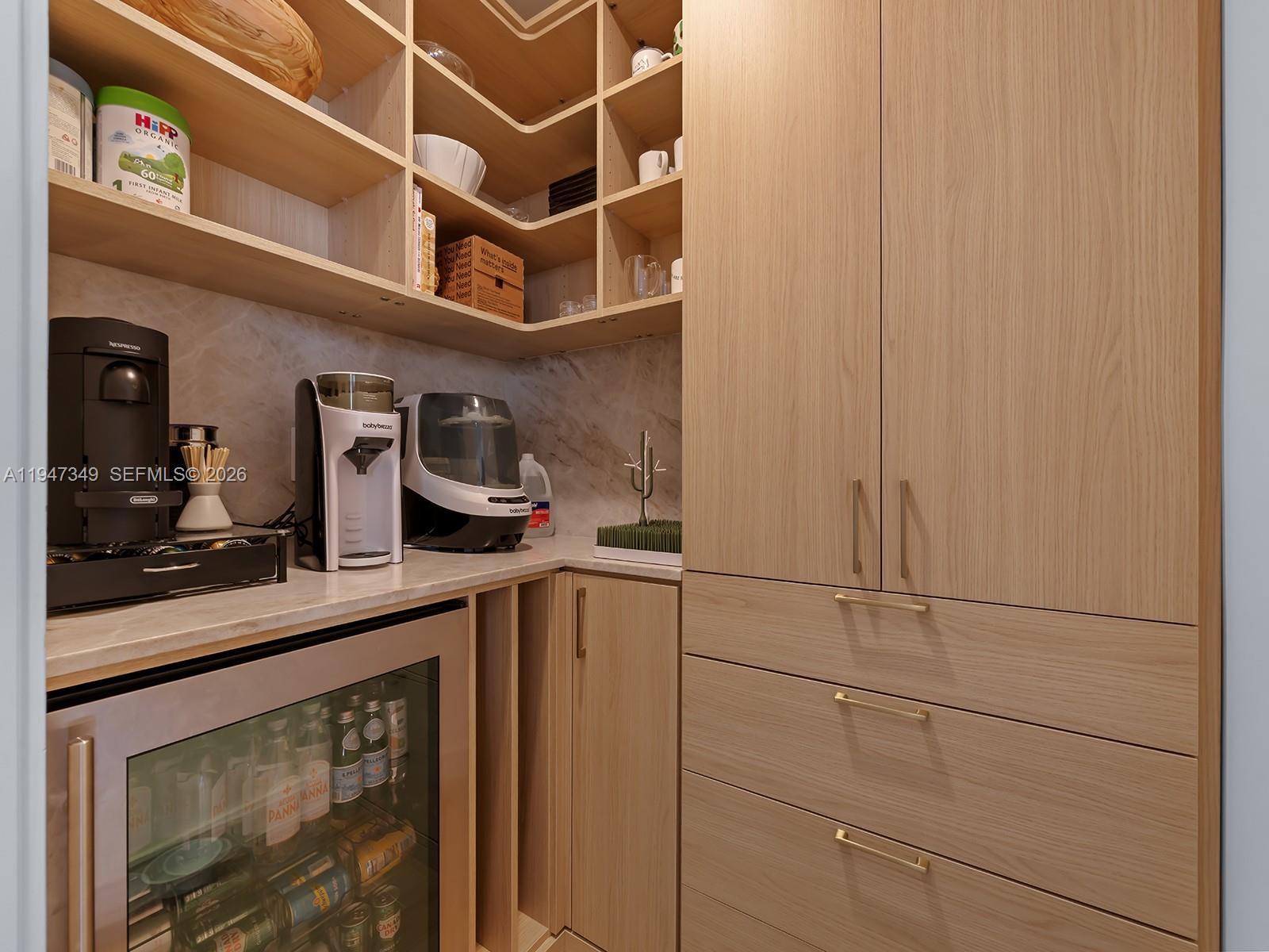 2678 Tigertail Ave 1806