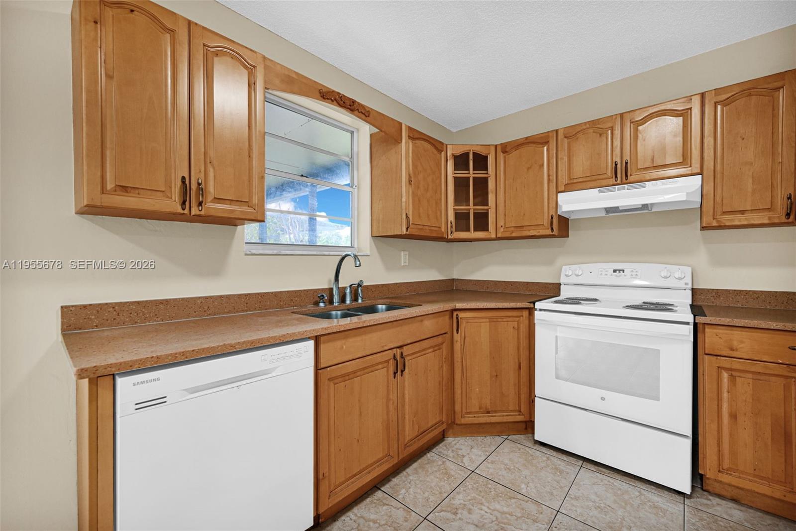 BAYVIEW ACRES - Residential Income