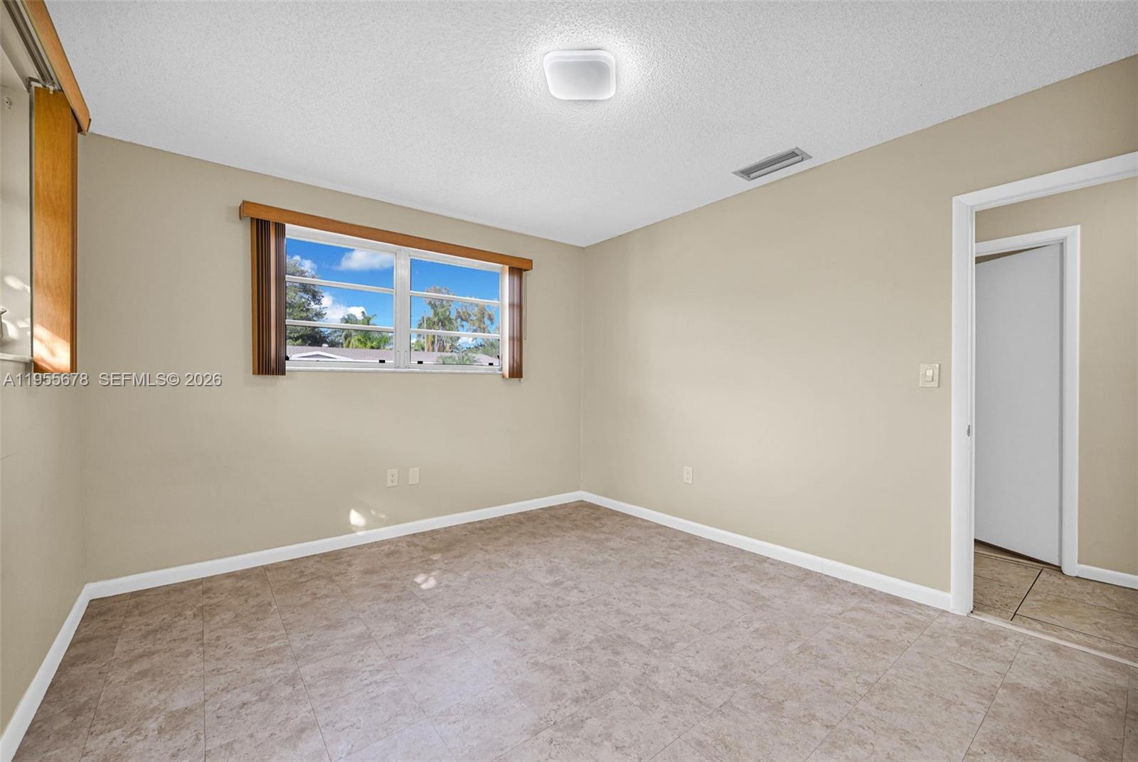 BAYVIEW ACRES - Residential Income