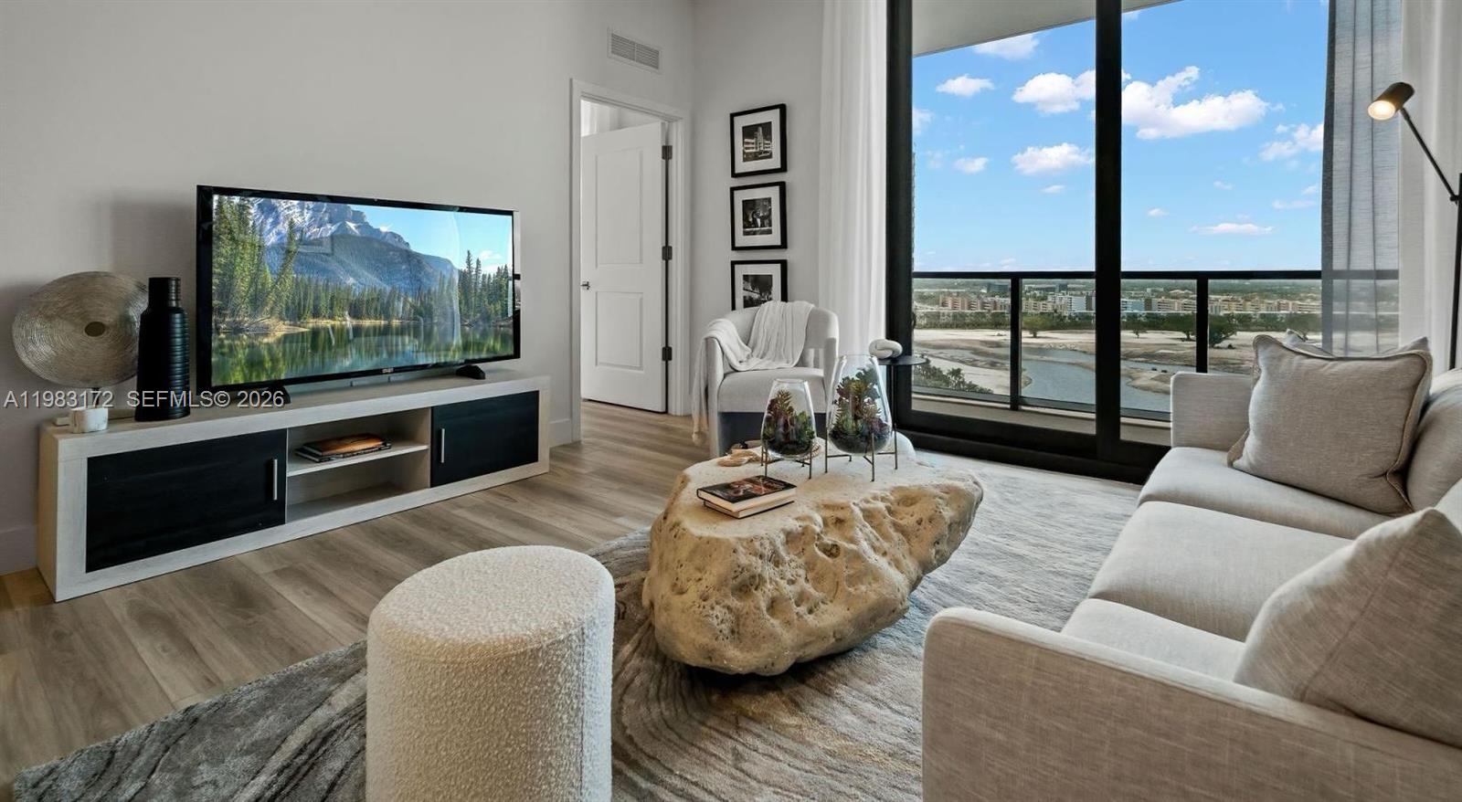 Mondrian Residences - Residential