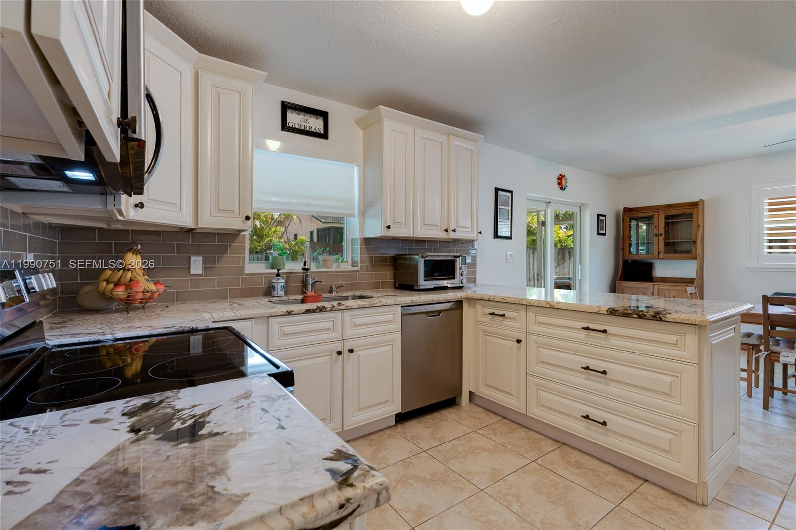 ROCKDALE GARDENS - Residential