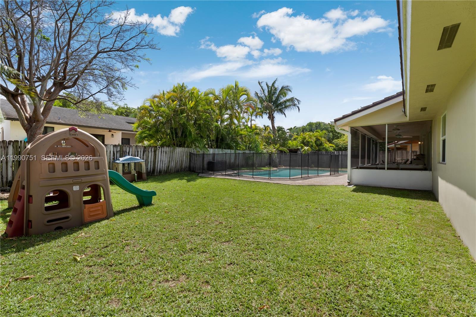 ROCKDALE GARDENS - Residential