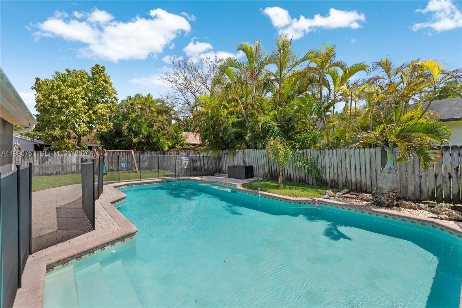 ROCKDALE GARDENS - Residential