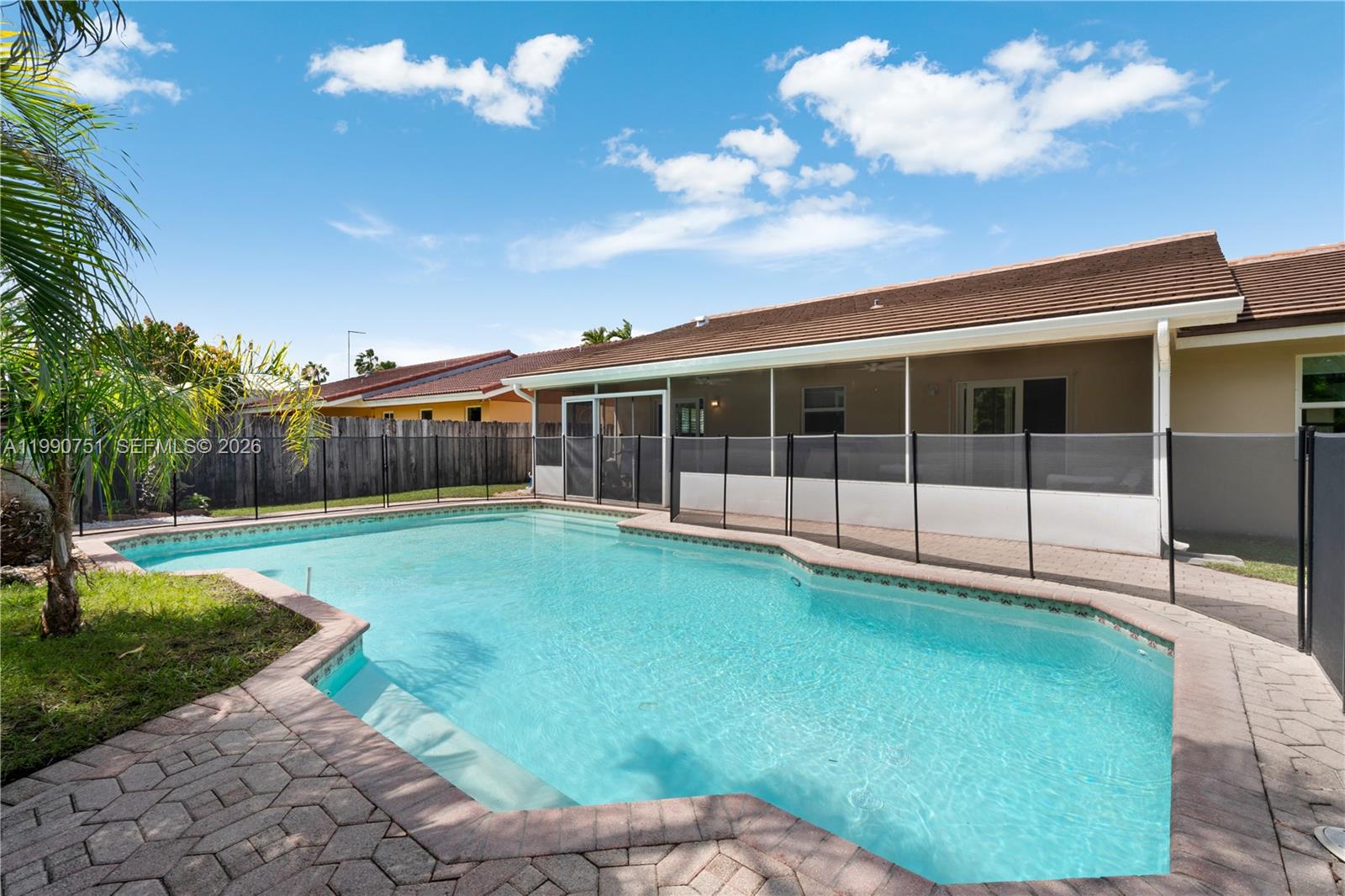 ROCKDALE GARDENS - Residential