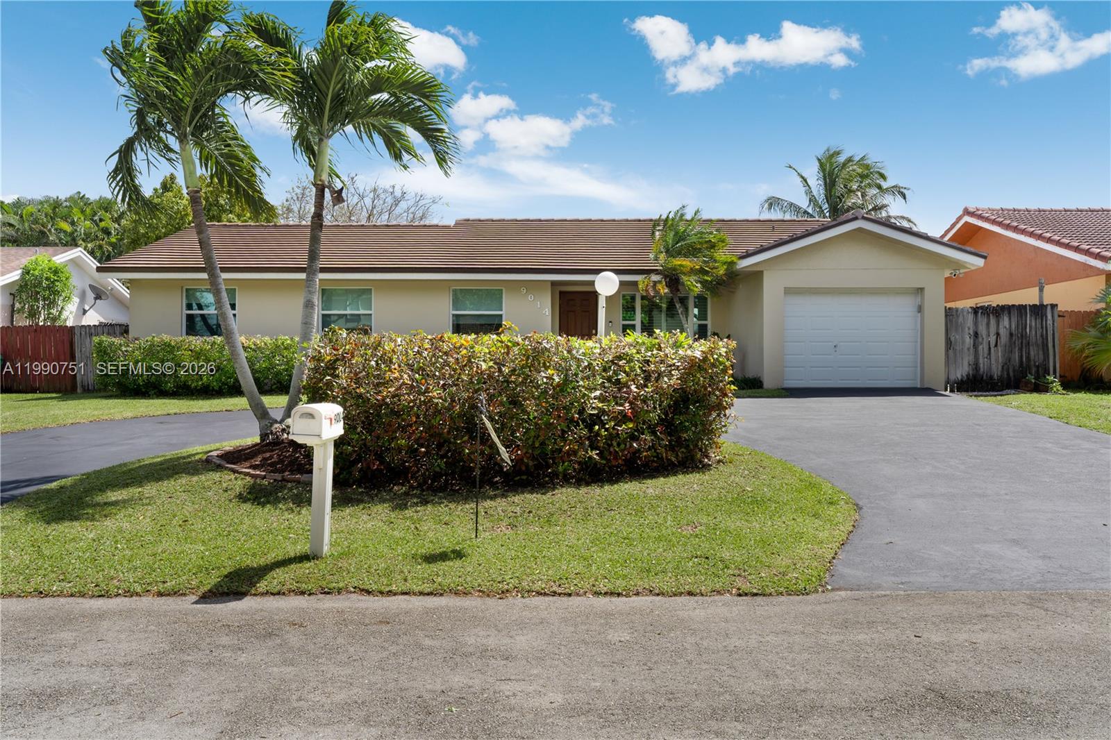 ROCKDALE GARDENS - Residential