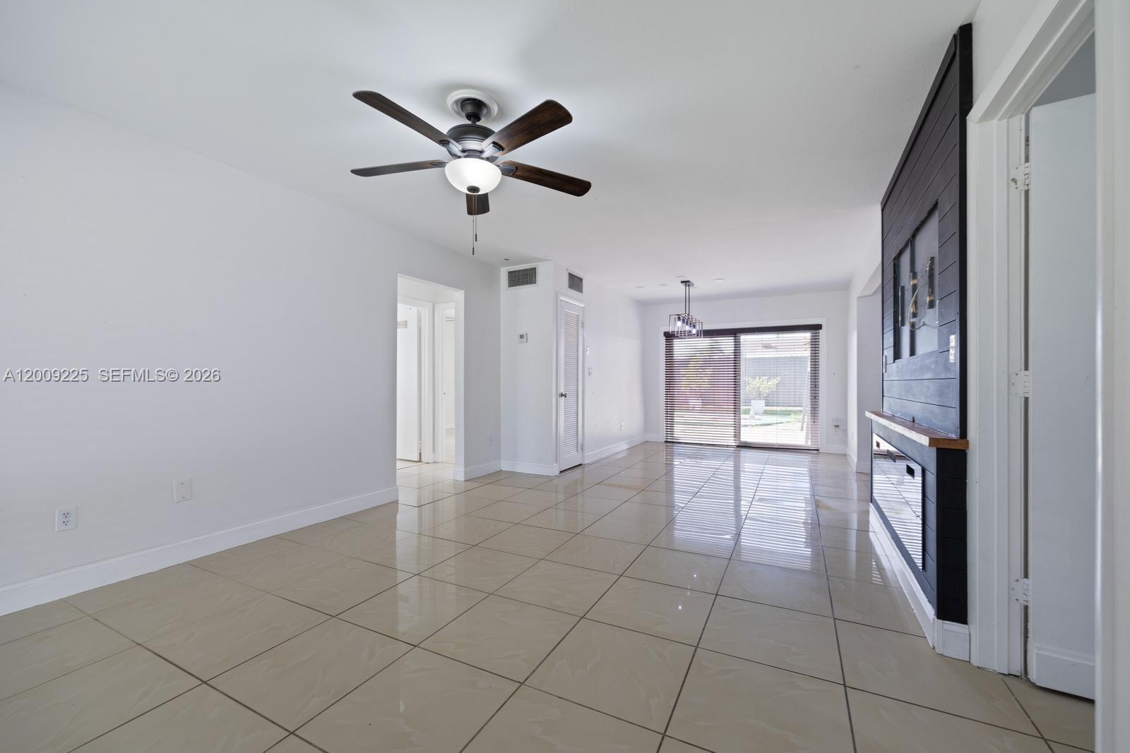POINT ROYALE SEC 4 - Residential Lease