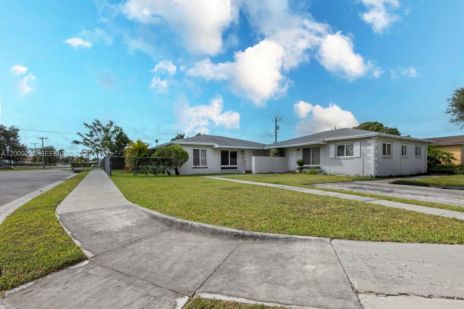 POINT ROYALE SEC 4 - Residential Lease