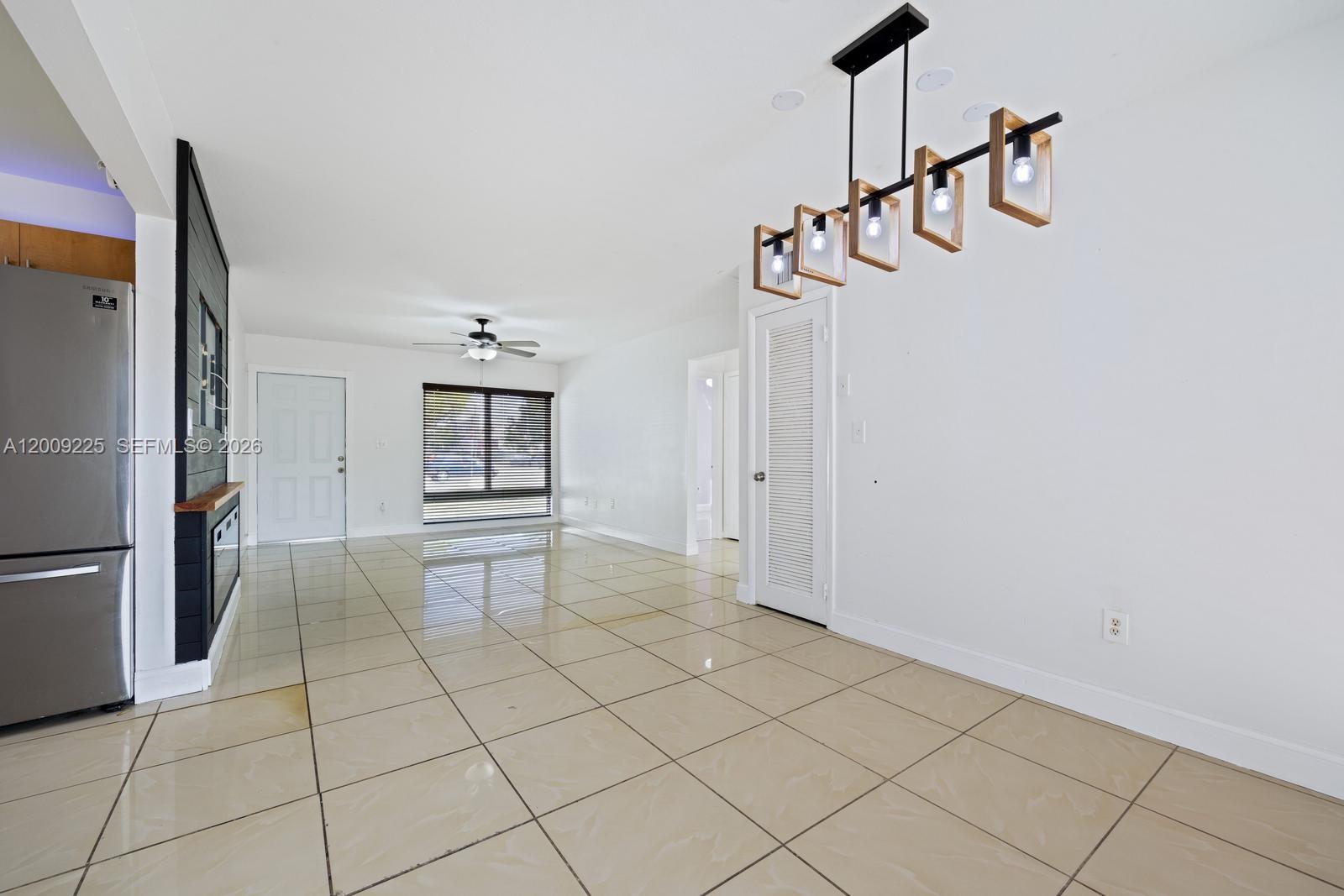 POINT ROYALE SEC 4 - Residential Lease