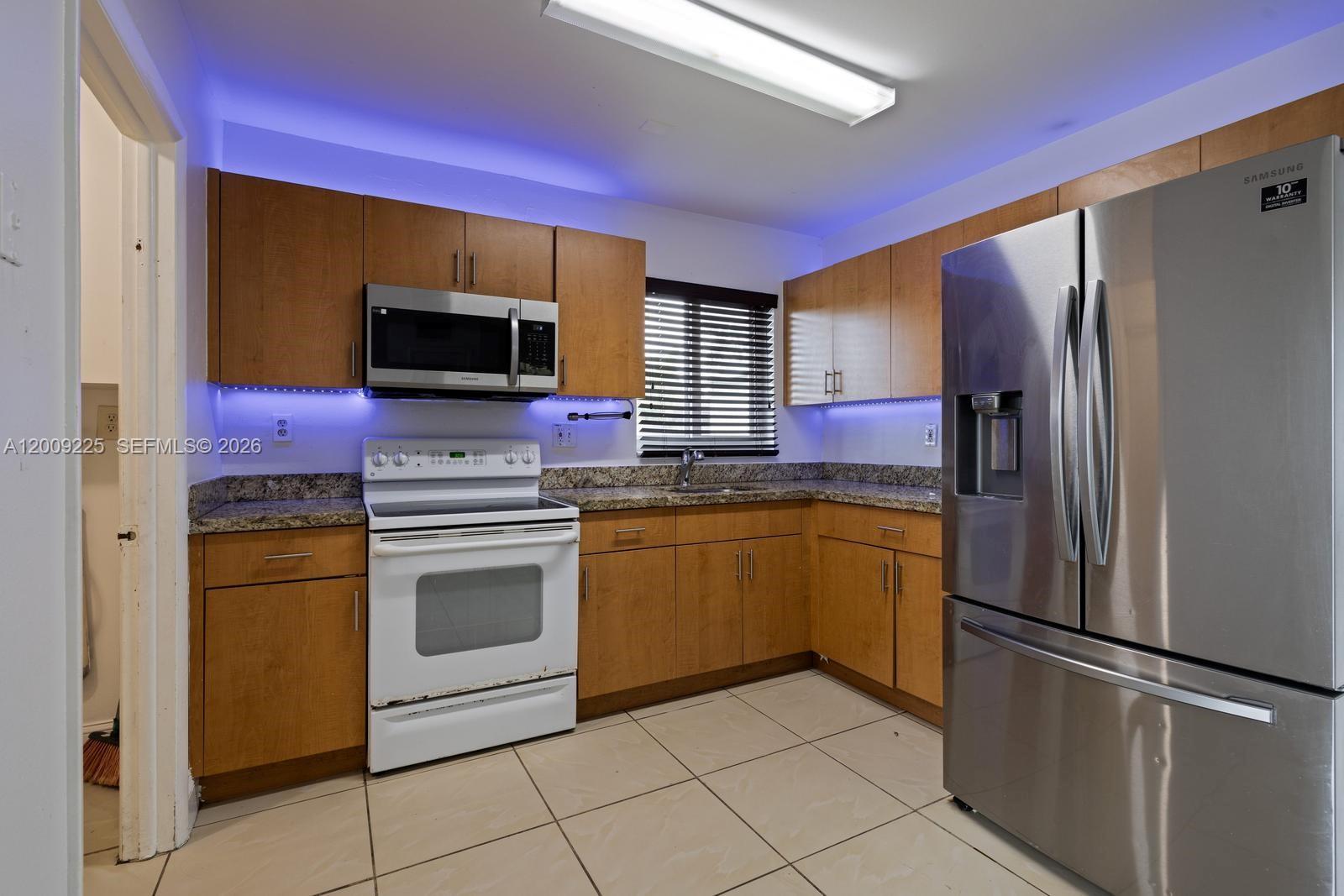 POINT ROYALE SEC 4 - Residential Lease