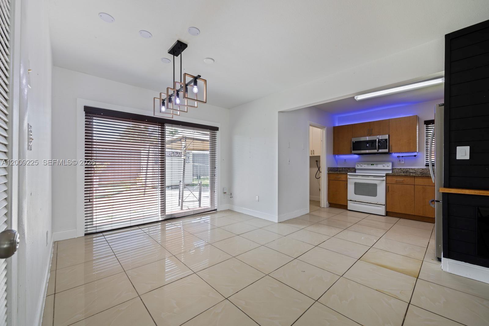 POINT ROYALE SEC 4 - Residential Lease