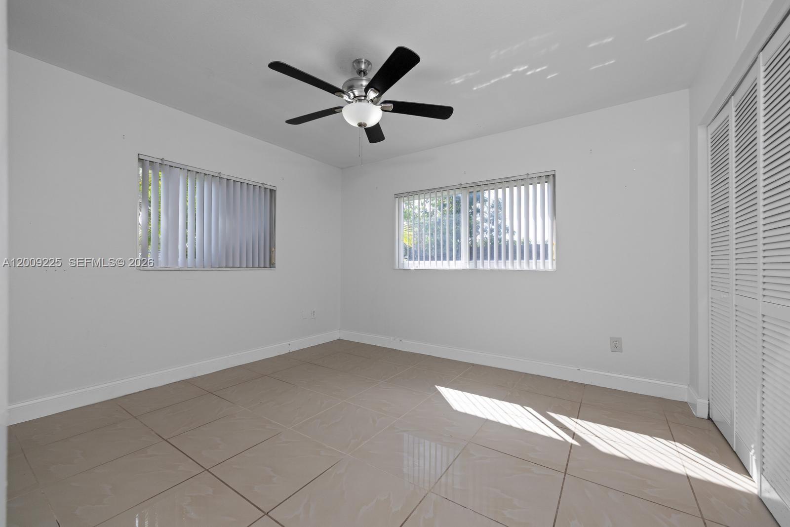 POINT ROYALE SEC 4 - Residential Lease