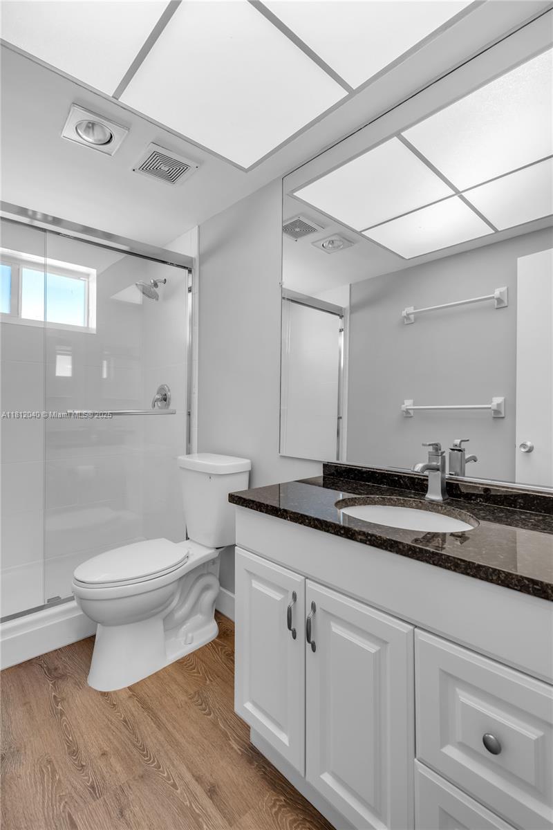SHERWOOD HOUSE APTS CONDO - Residential Lease