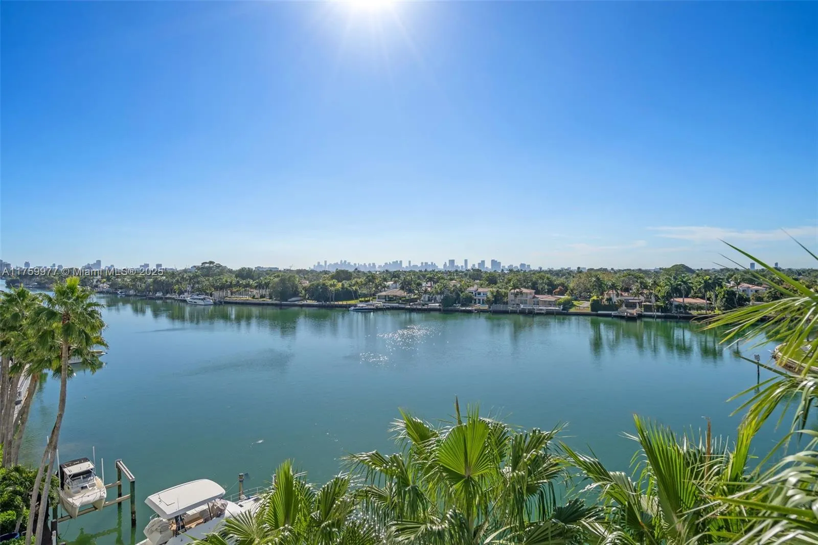 Miami Beach, Florida 33140, United States, 2 Bedrooms Bedrooms, ,2 BathroomsBathrooms,Residential,Active,85838