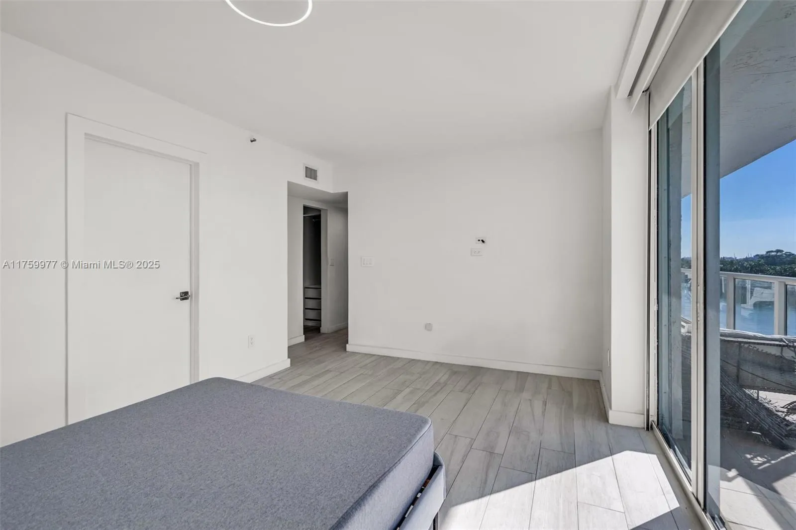 Miami Beach, Florida 33140, United States, 2 Bedrooms Bedrooms, ,2 BathroomsBathrooms,Residential,Active,85838