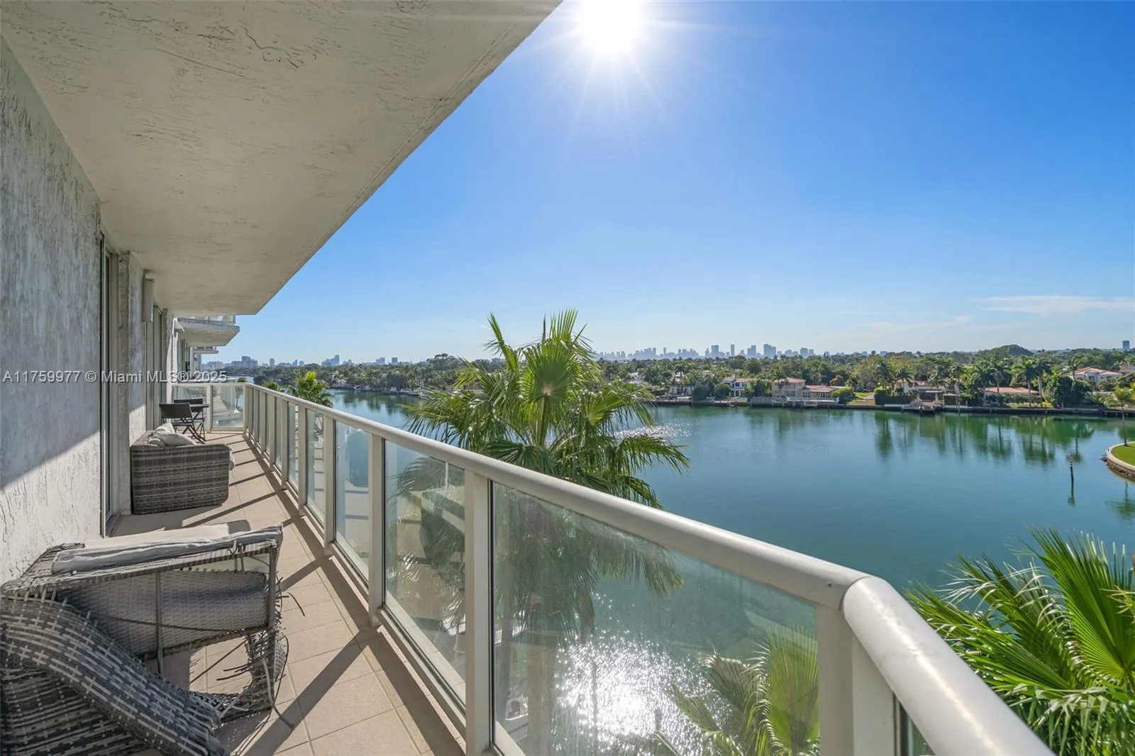 Miami Beach, Florida 33140, United States, 2 Bedrooms Bedrooms, ,2 BathroomsBathrooms,Residential,Active,85838