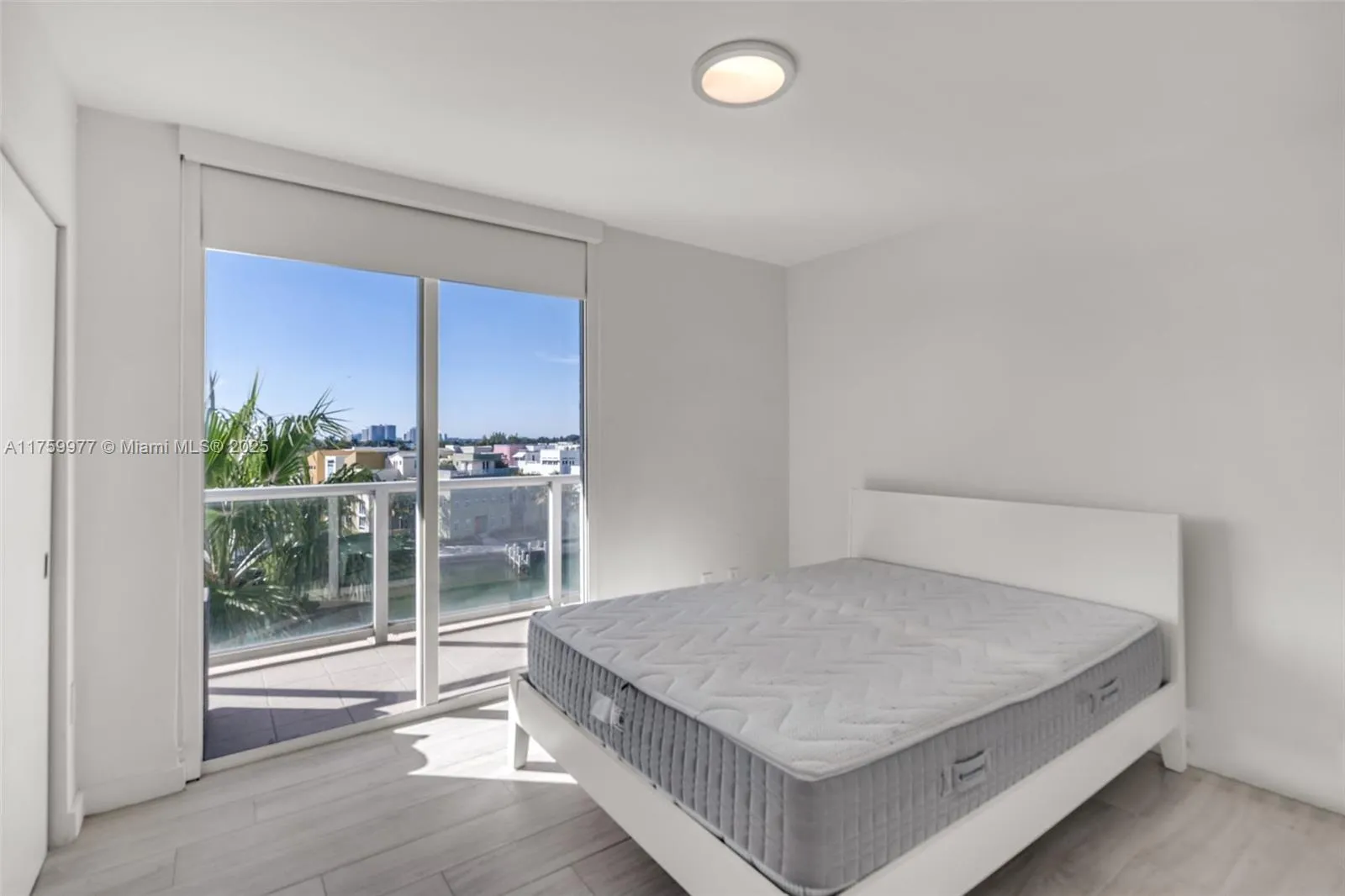 Miami Beach, Florida 33140, United States, 2 Bedrooms Bedrooms, ,2 BathroomsBathrooms,Residential,Active,85838