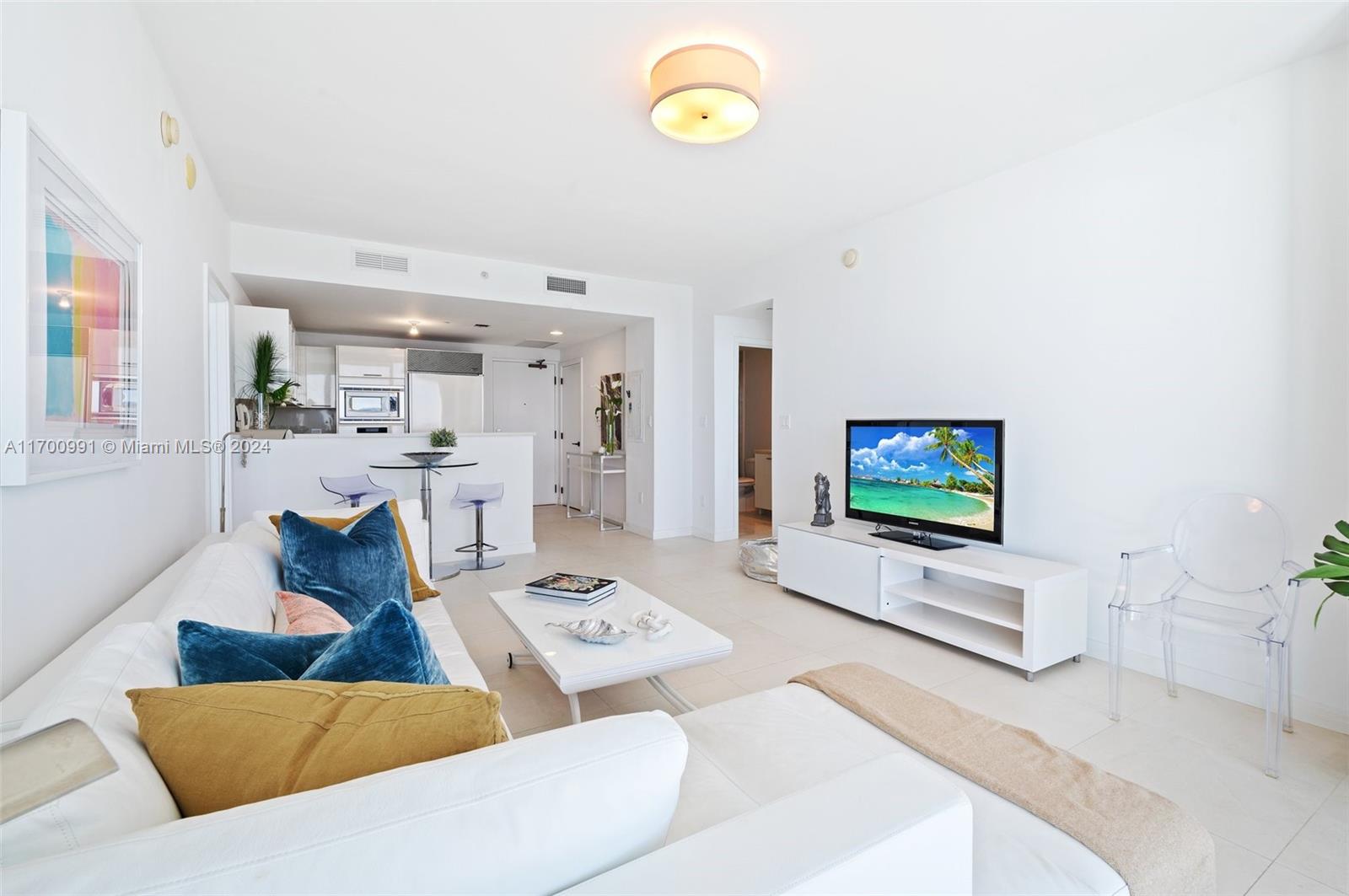 6799 Collins Ave CPH04