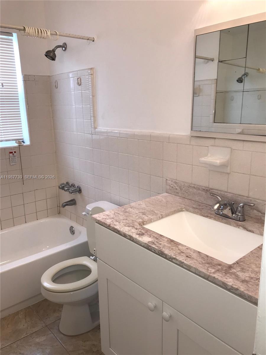 Hollywood Little Ranches - Residential Lease