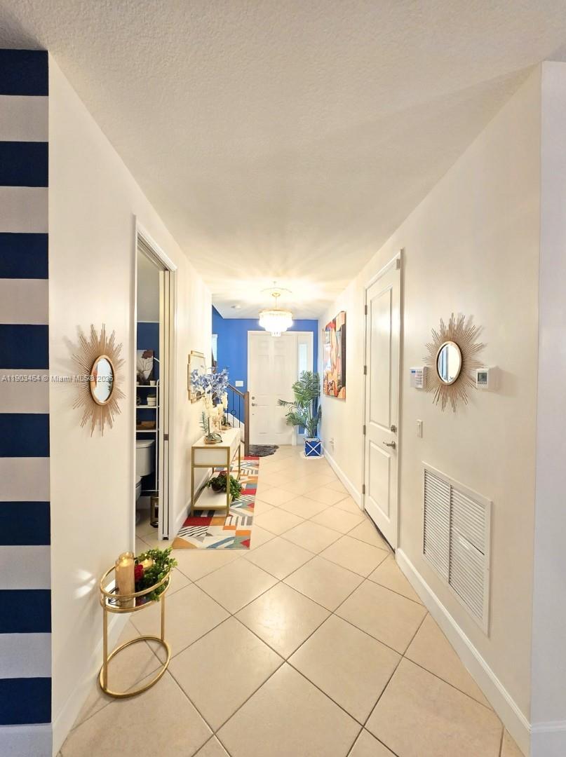 SAWGRASS LAKES - Residential