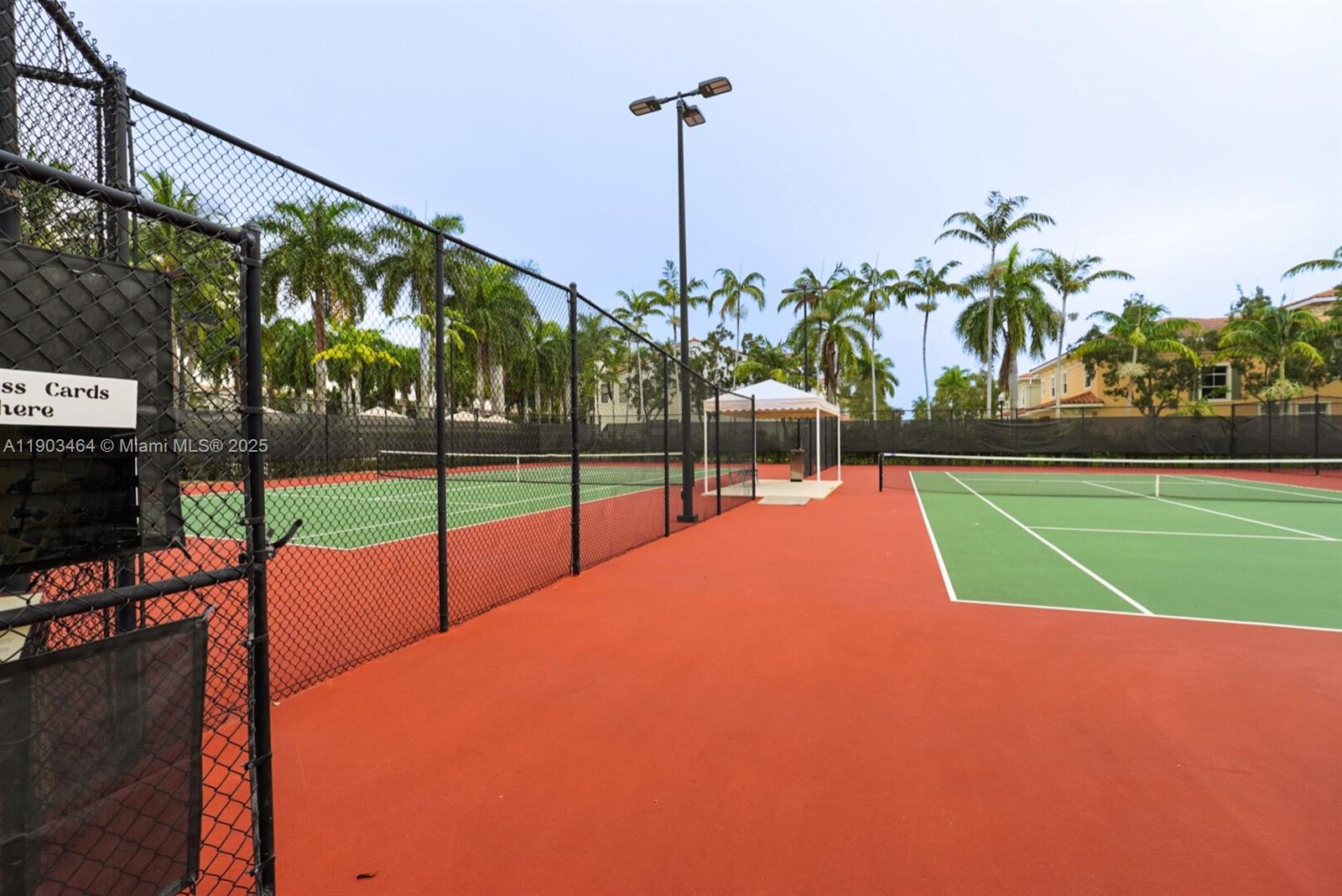 SAWGRASS LAKES - Residential