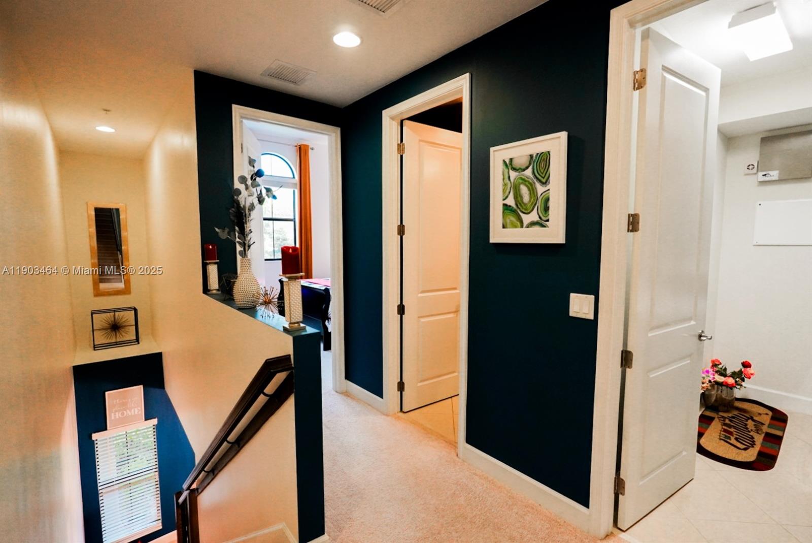 SAWGRASS LAKES - Residential