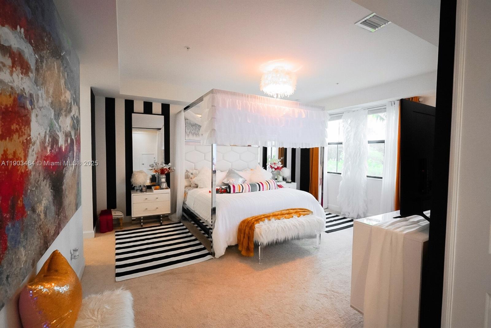 SAWGRASS LAKES - Residential