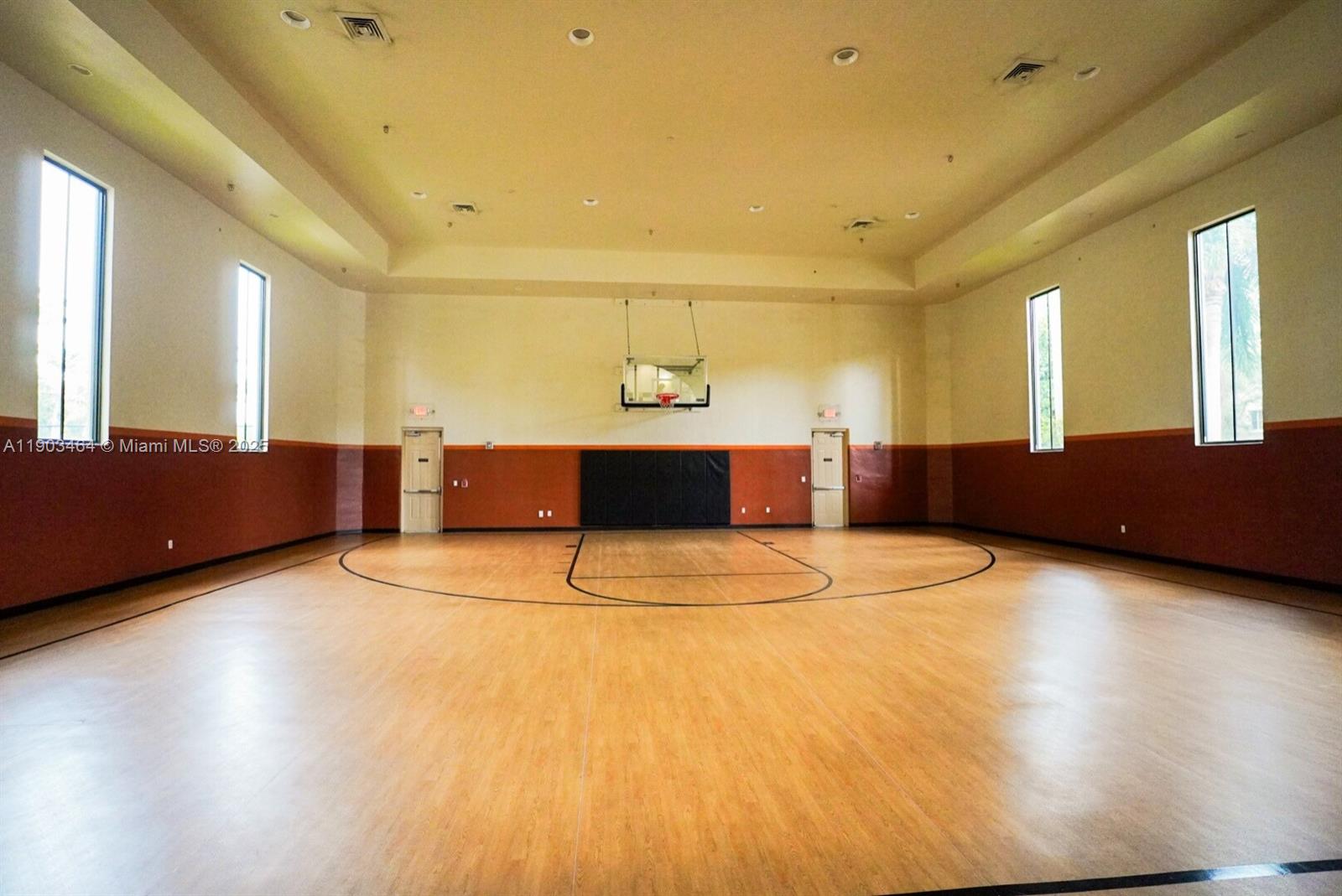 SAWGRASS LAKES - Residential